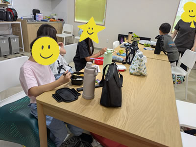 職員のお子さんの為、在宅支援センターを開放しています